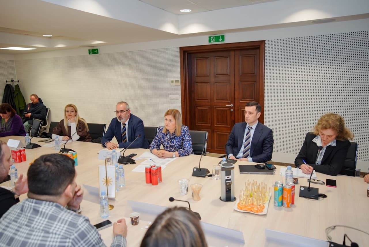 Bozhinovska – ZELS Meeting: Electricity Must Not Be a Luxury, Public Institutions Will Not Face High Bills Alone – The Ministry Takes Concrete Action
