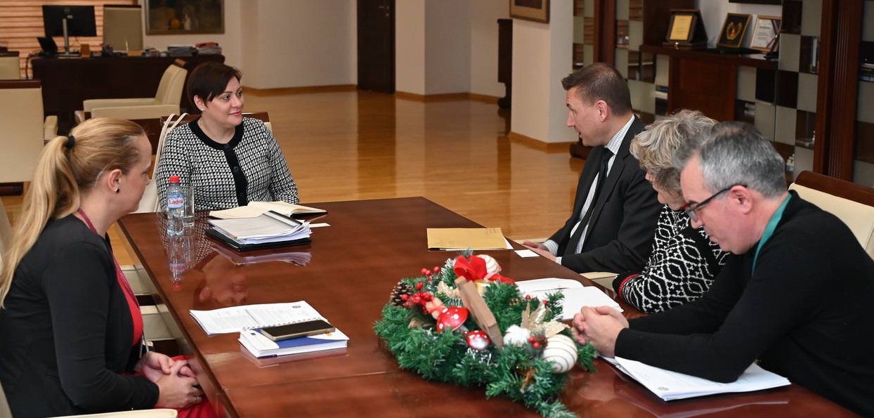 Средба Димитриеска-Кочоска-Винички: Поддршката за буџетските процеси од Трезорот на САД е клучна за реформите во управувањето со јавните финансии