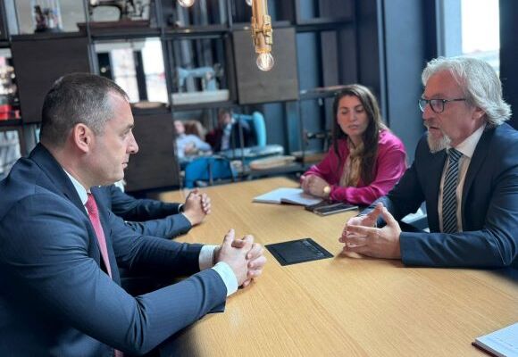 Средба Лимани-Шчекич: Само обединети како регион можеме да одиме напред и да се приклучиме на глобалниот економски пазар