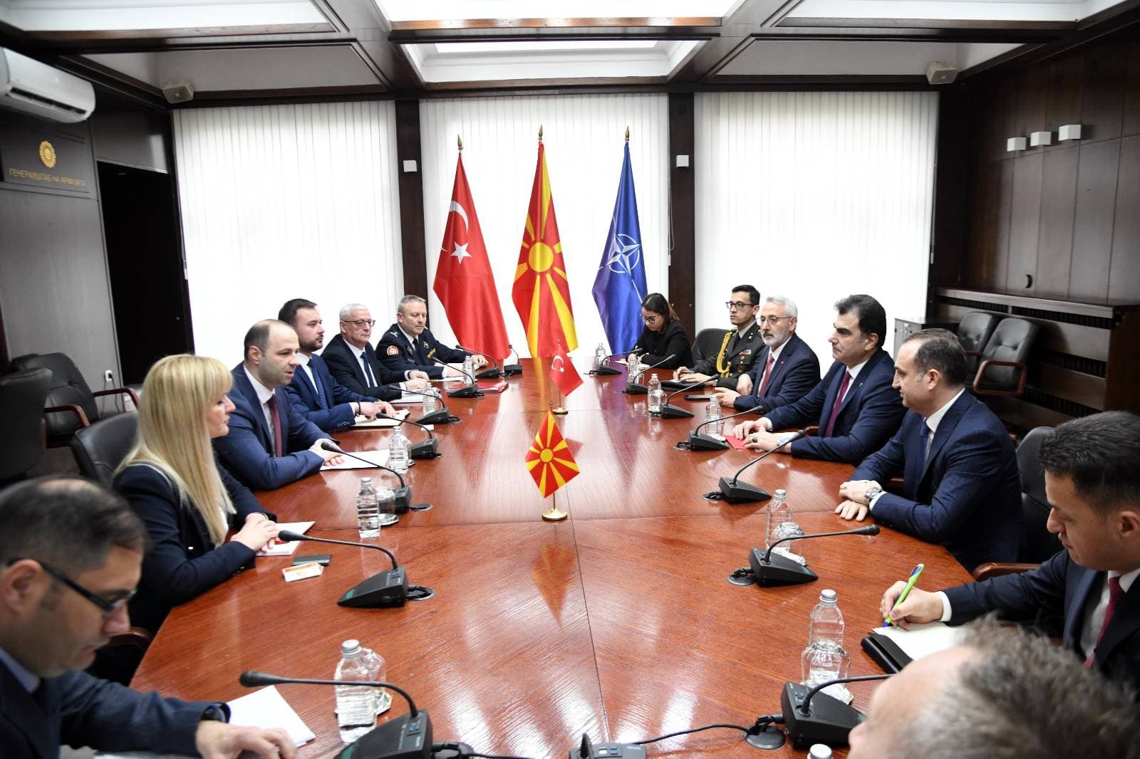 Средба Мисајловски – Хејбет: Македонско – турската одбранбена соработка пример за силно сојузништво, благодарност за медицинската поддршка во згрижувањето на повредените во Кочани
