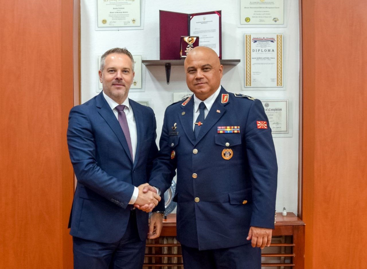 Средба на директорот Јанев со началникот на генералштабот на армијата 