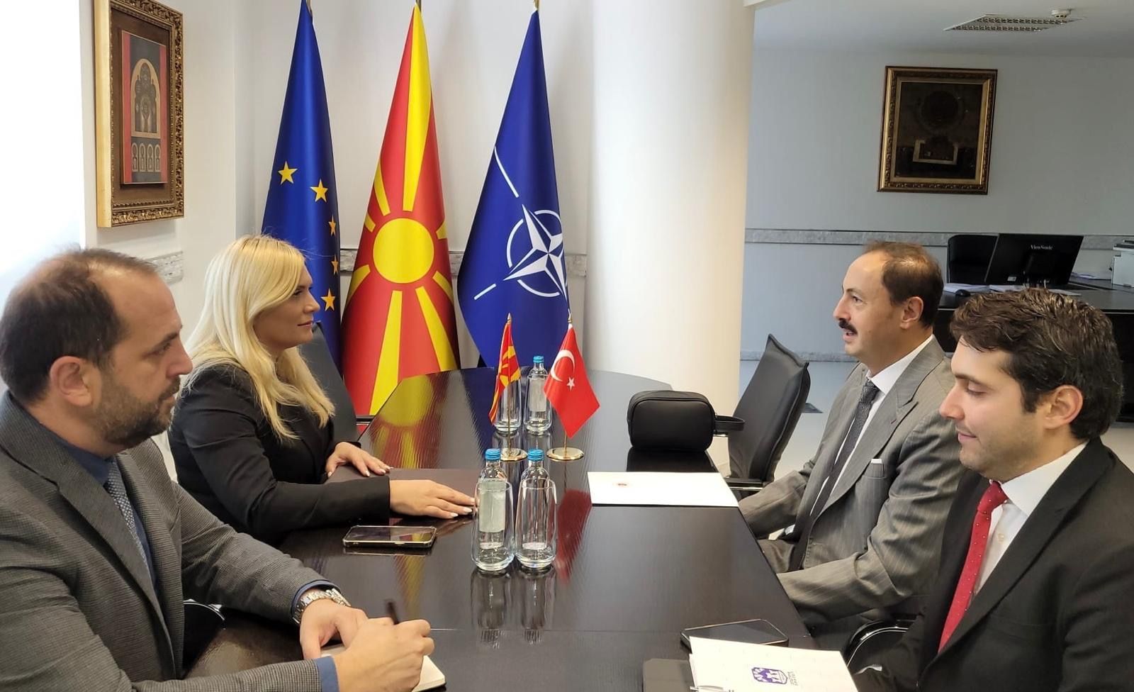 Средба на државниот секретар Елена Кузмановска со амбасадорот на Турција, Фатих Улусој