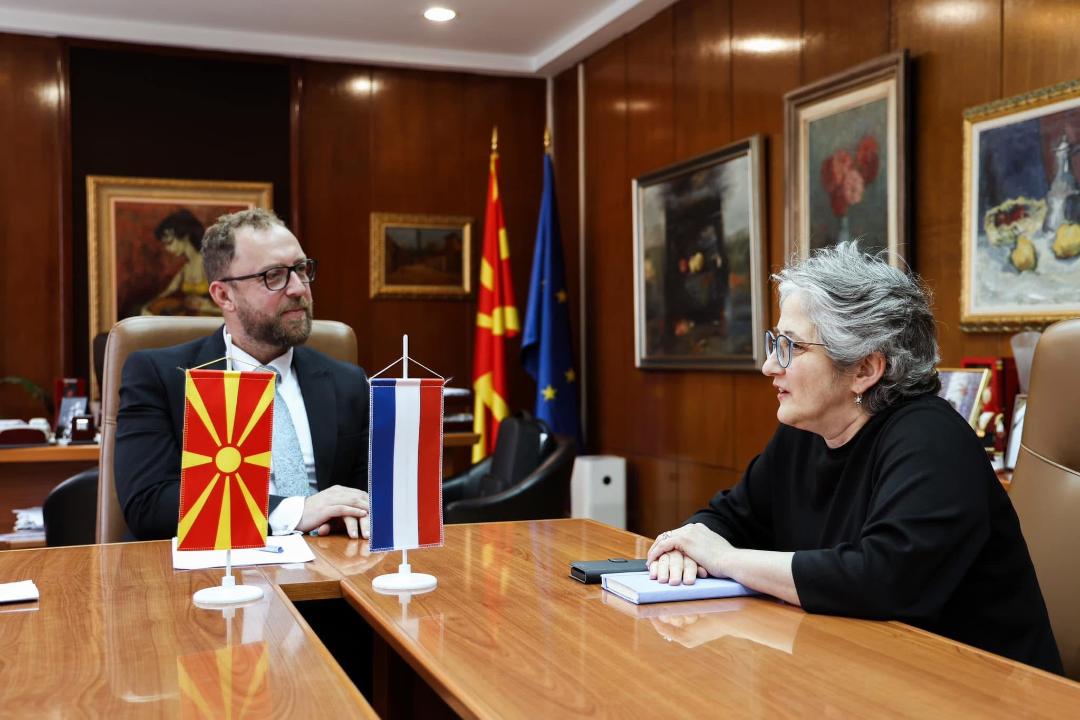 Средба на министерот Љутков со амбасадорката на Холандија Џанел