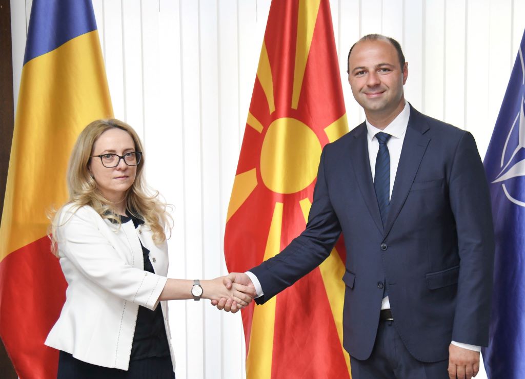 Средба на министерот Мисајловски со амбасадорката на Романија, Н.Е. Моника Аксинте