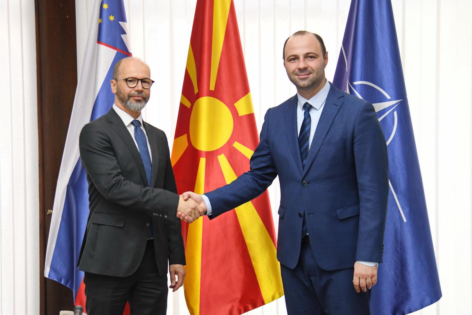 Средба на министерот Мисајловски со амбасадорот на Република Словенија Н.Е. Грегор Прескер