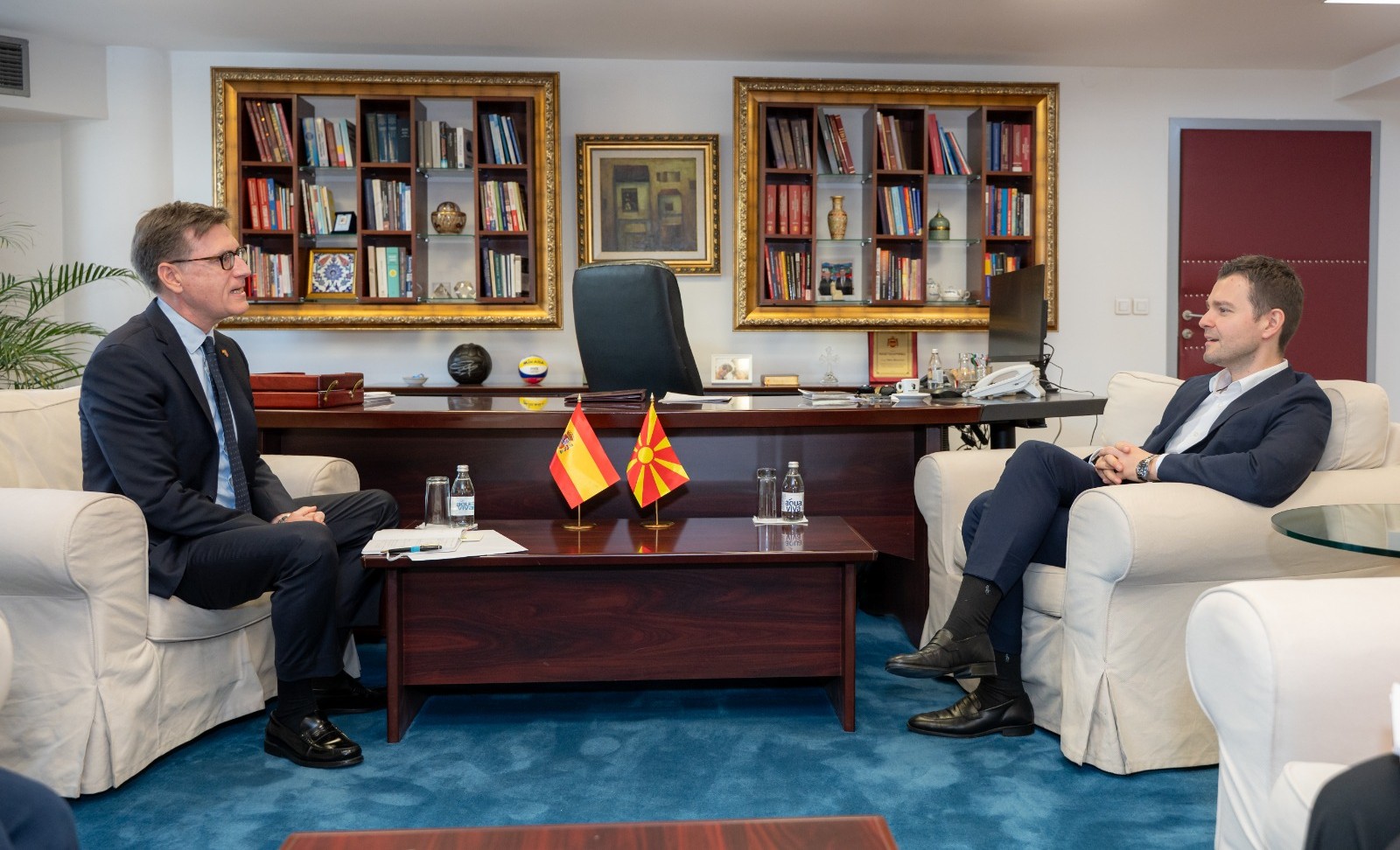 Средба на министерот Муцунски со амбасадорот на Кралството Шпанија, Рафаел Сориано Ортиз