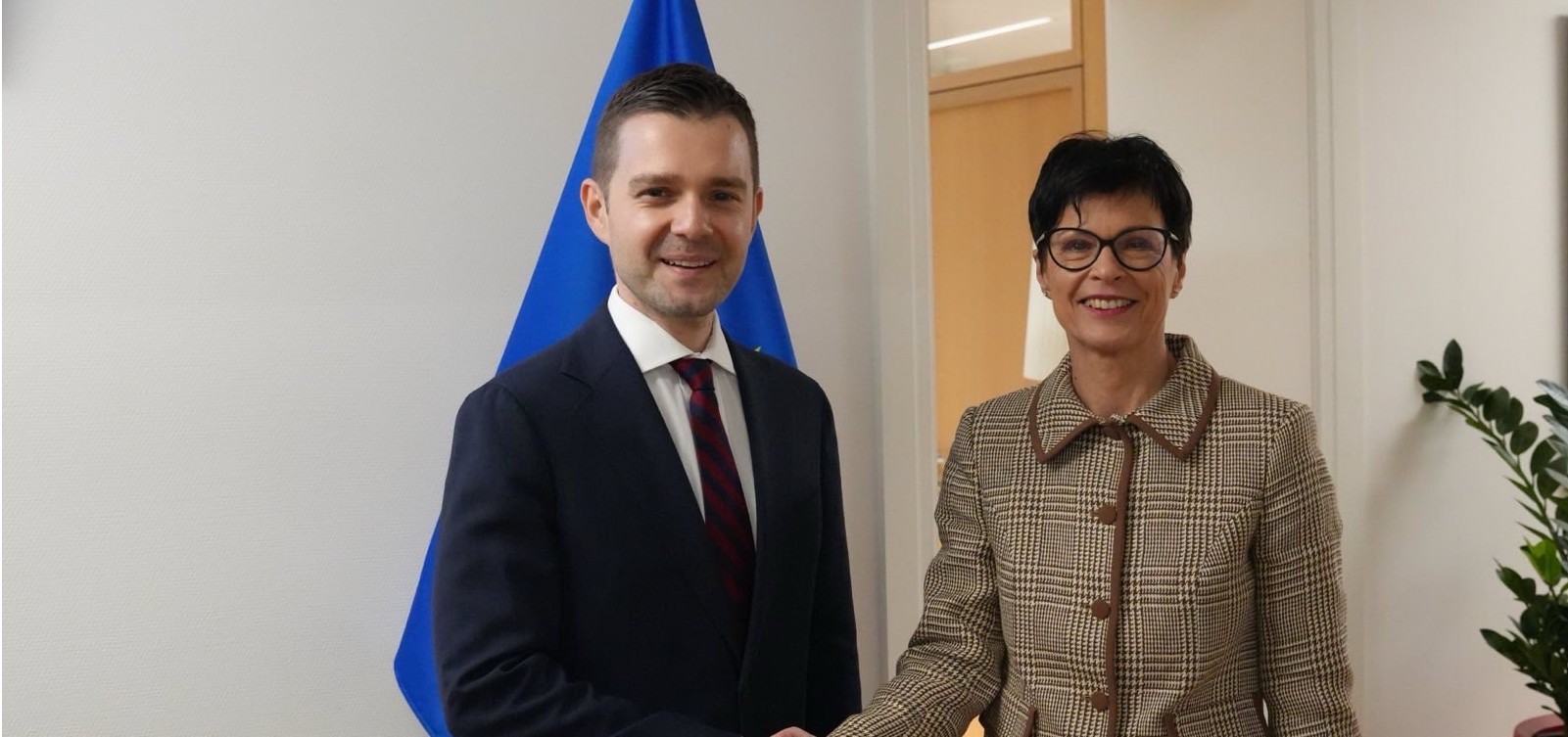 Средба на министерот Муцунски со еврокомесарката за проширување, Марта Кос