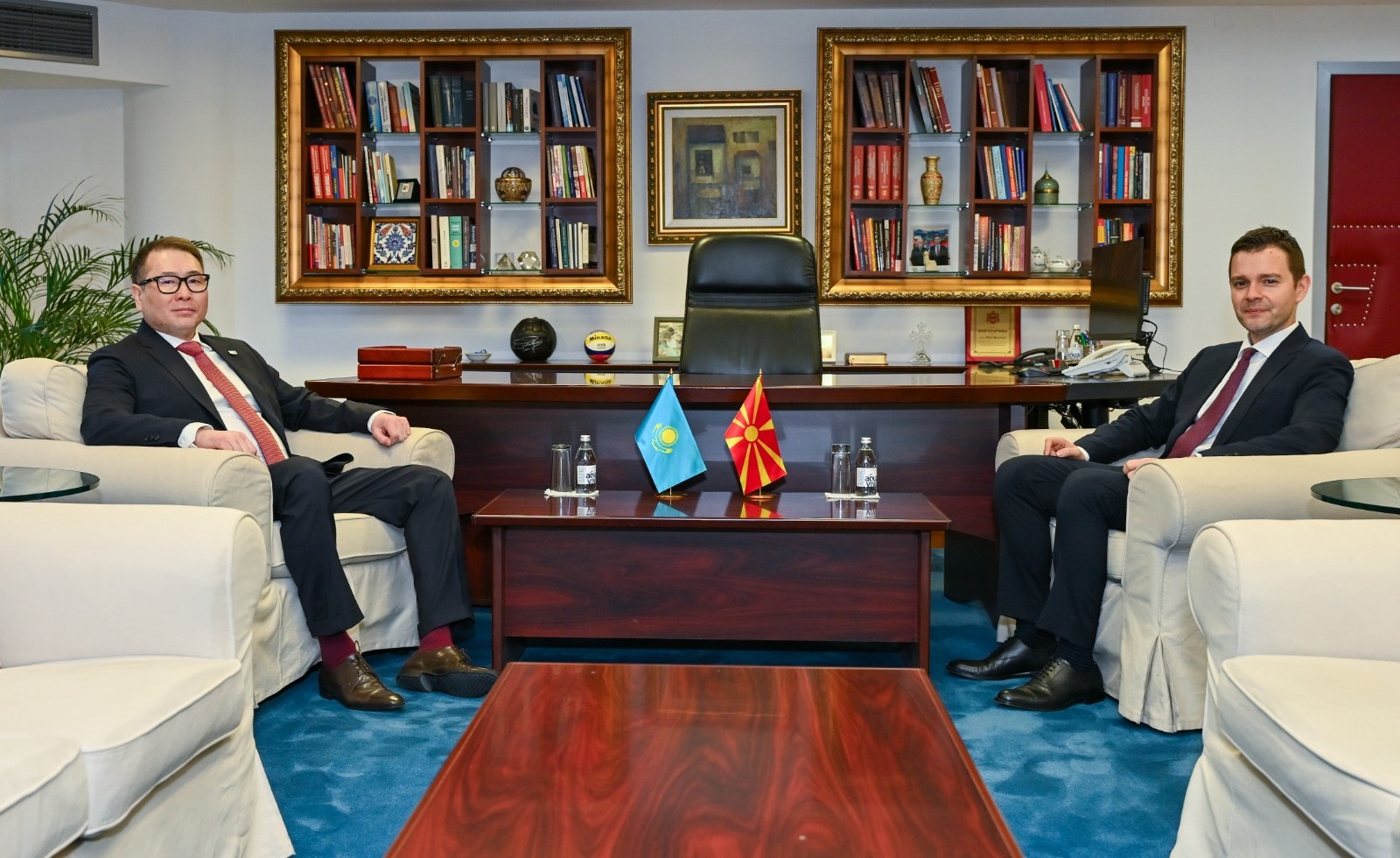 Средба на министерот Муцунски со министерот за трговија и интеграции на Република Казахстан, Арман Шакалиев