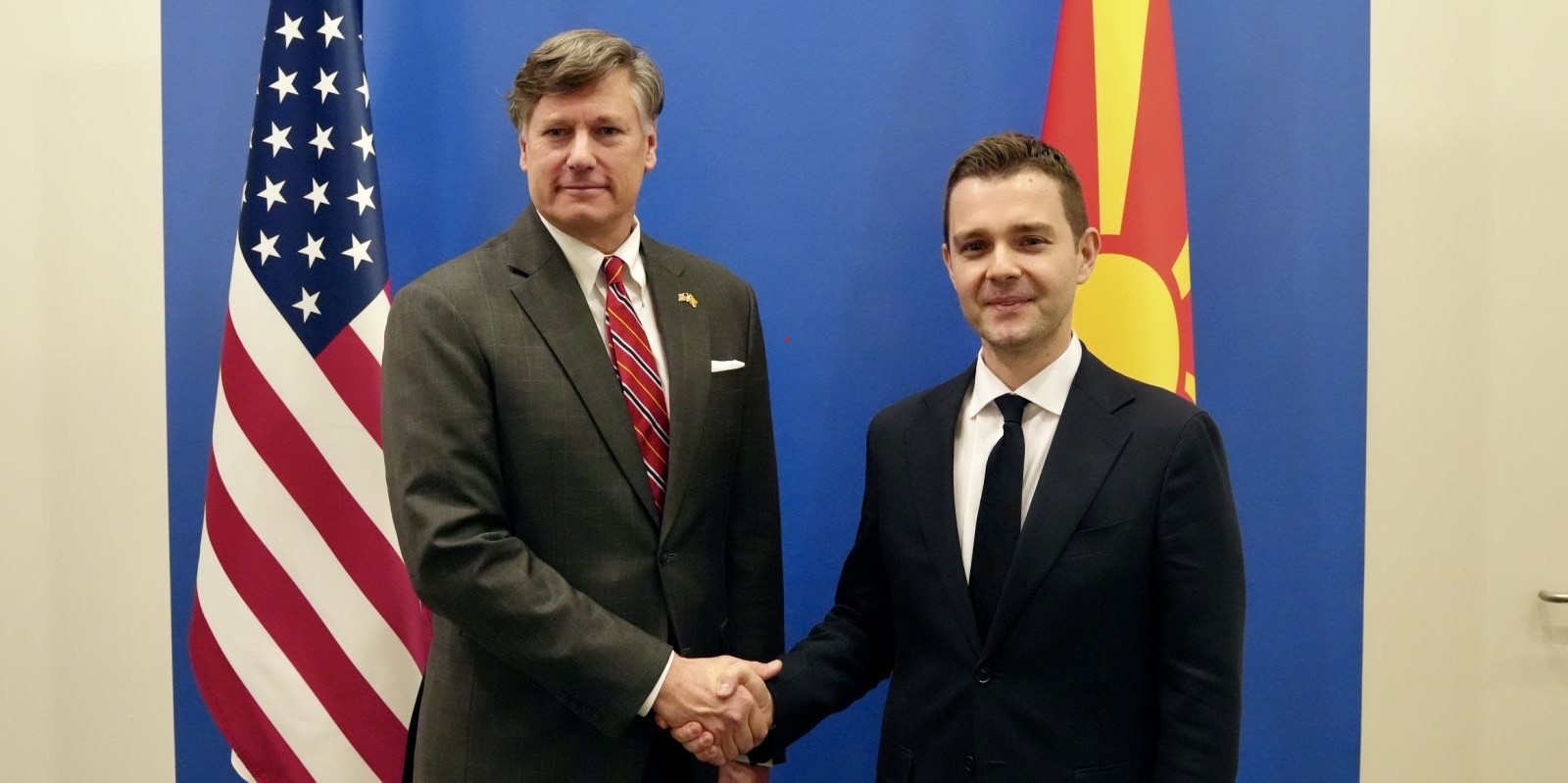 Средба на министерот Муцунски со заменик-државниот секретар на САД, Кристофер Ландау, во Брисел