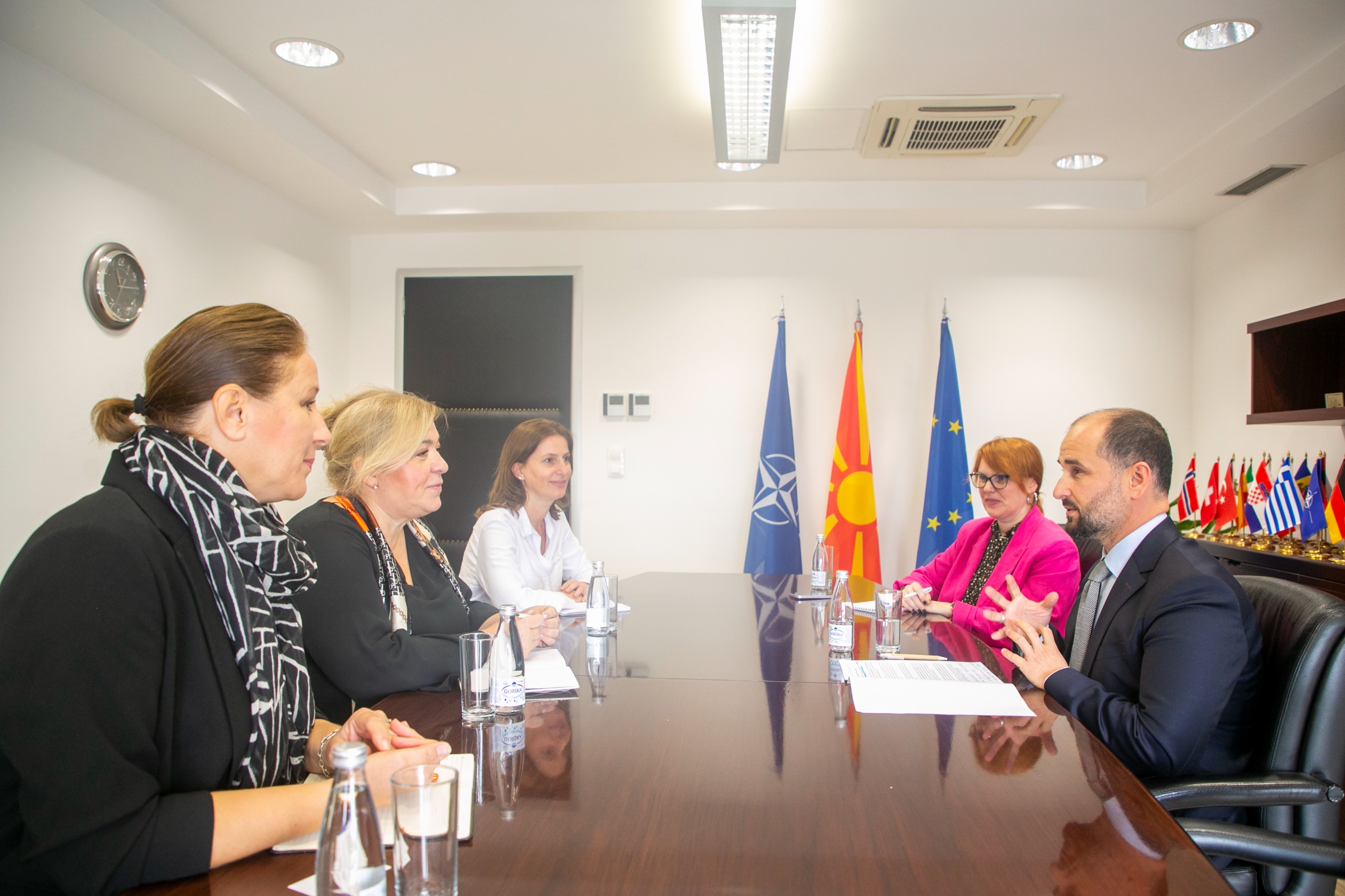 Средба на министерот Орхан Муртезани со д-р Афродита Шаља