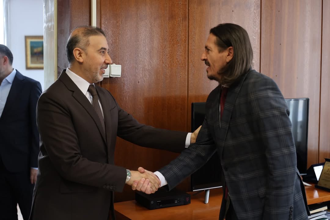 Министерот Сулејмани на средба со амбасадорот на Катар: Продлабочување на соработката во областа на културата