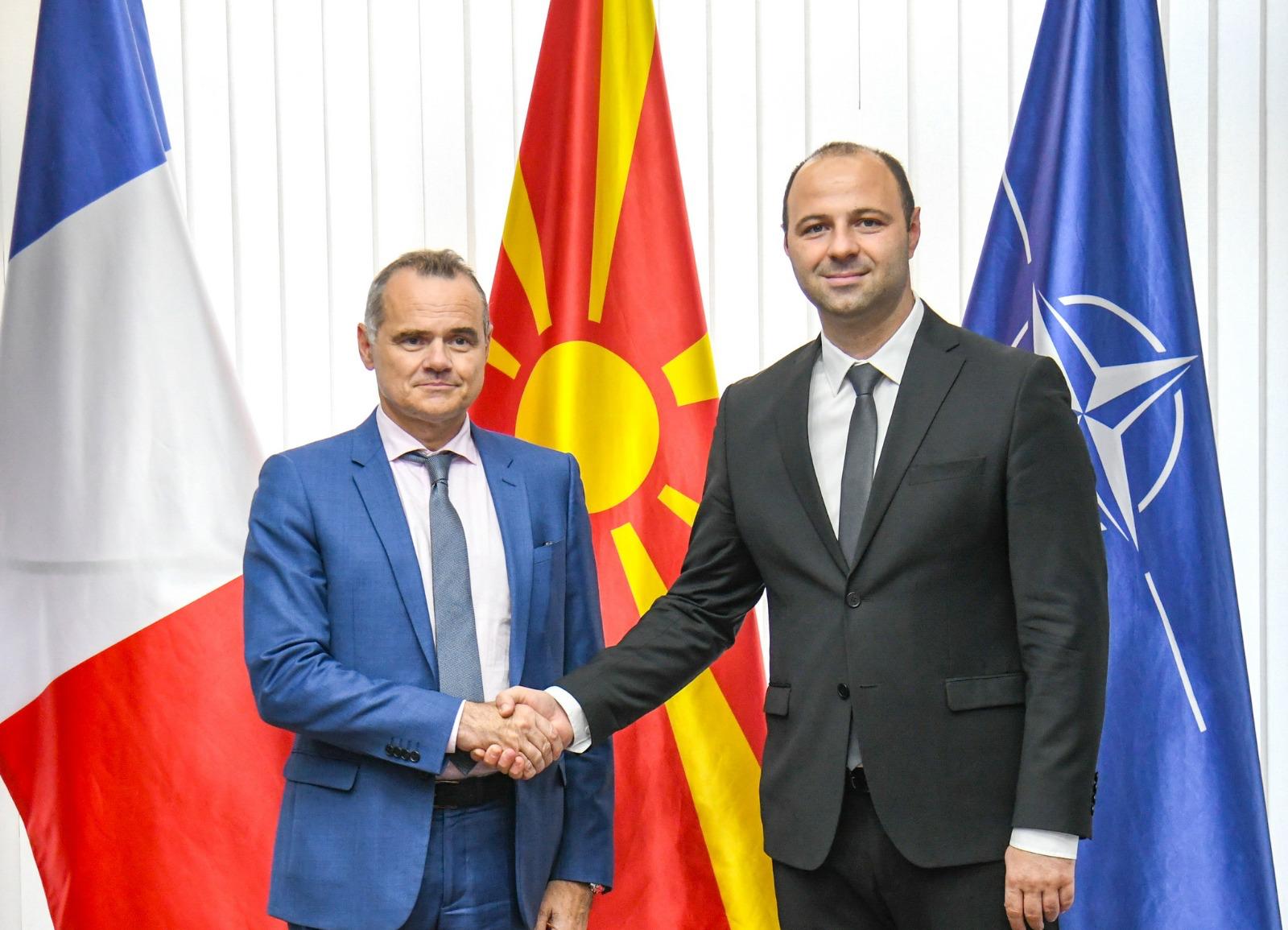 Средба на министерот Владо Мисајловски со новоименуваниот амбасадор на Француската Република, Н.Е Кристов Ле Риголер