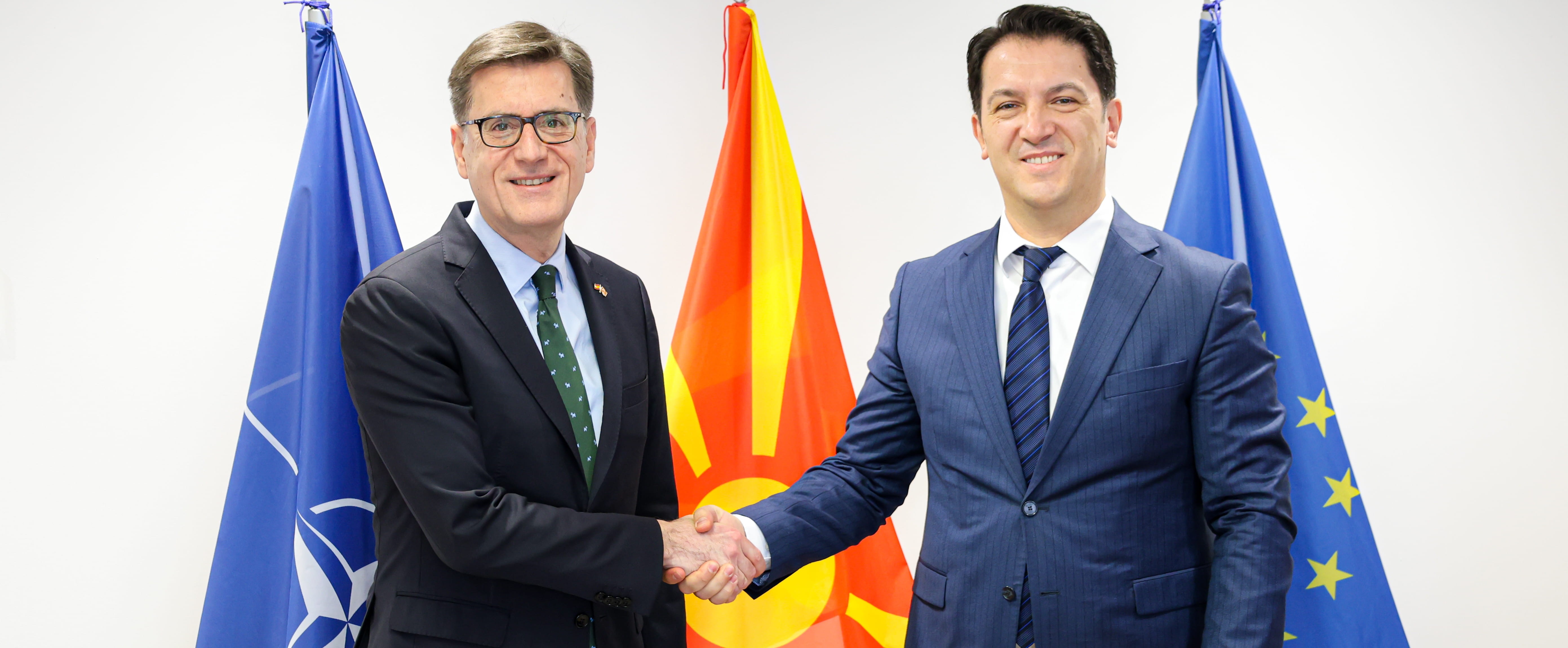 Средба на Првиот заменик-претседател и министер за европски прашања, Беким Сали, со амбасадорот на Кралството Шпанија