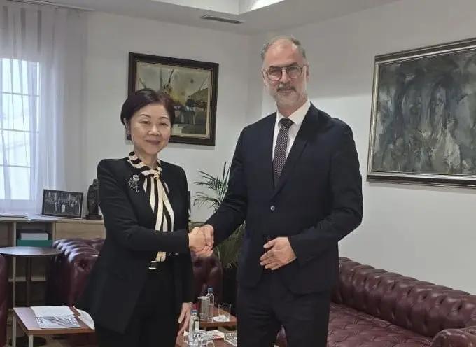 Средба на вицепремиерот и министер Стоилковиќ со кинеската амбасадорка Џанг Сиаојан