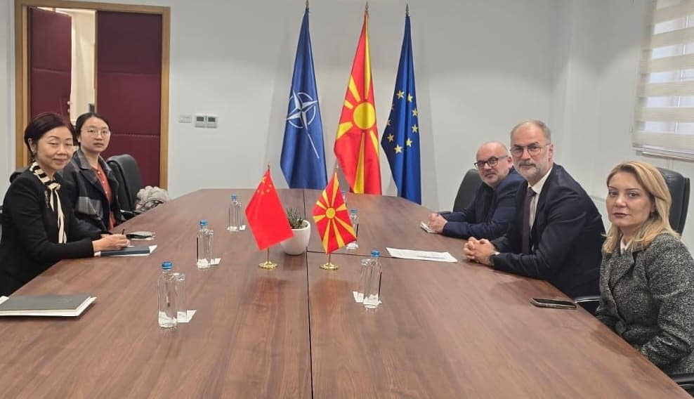 Средба на вицепремиерот и министер Стоилковиќ со кинеската амбасадорка Џианг Сиаојан