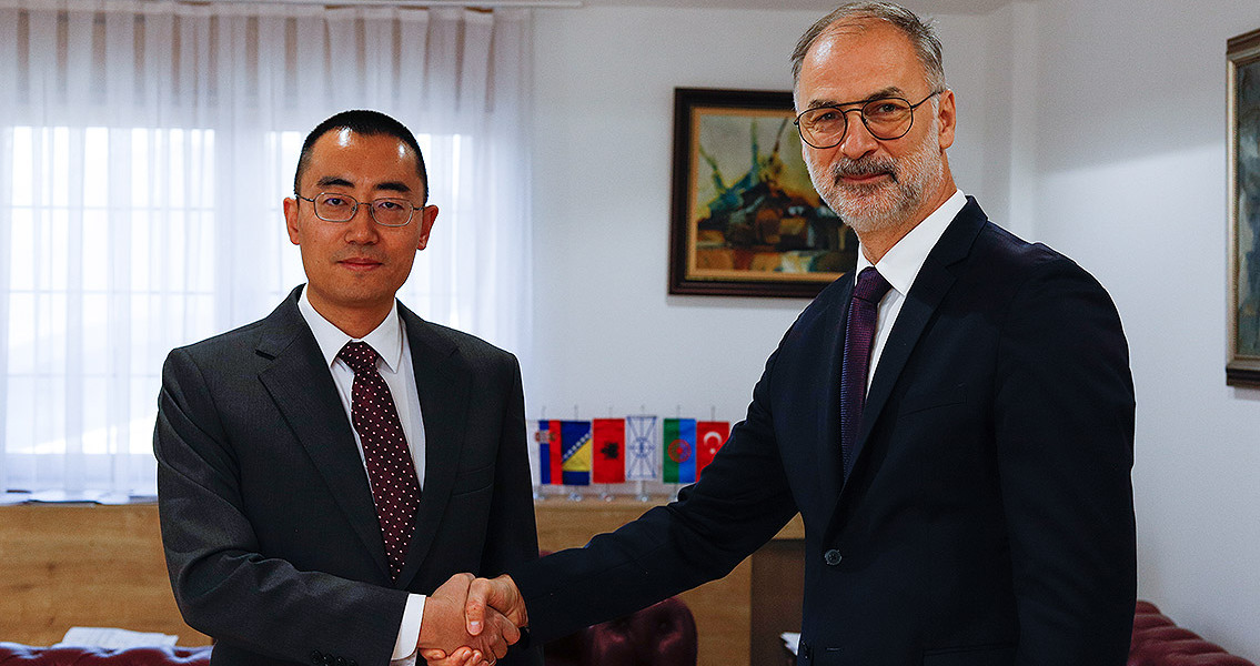 Средба на вицепремиерот и министер Стоилковиќ со кинескиот в.д. амбасадор Суј Леј