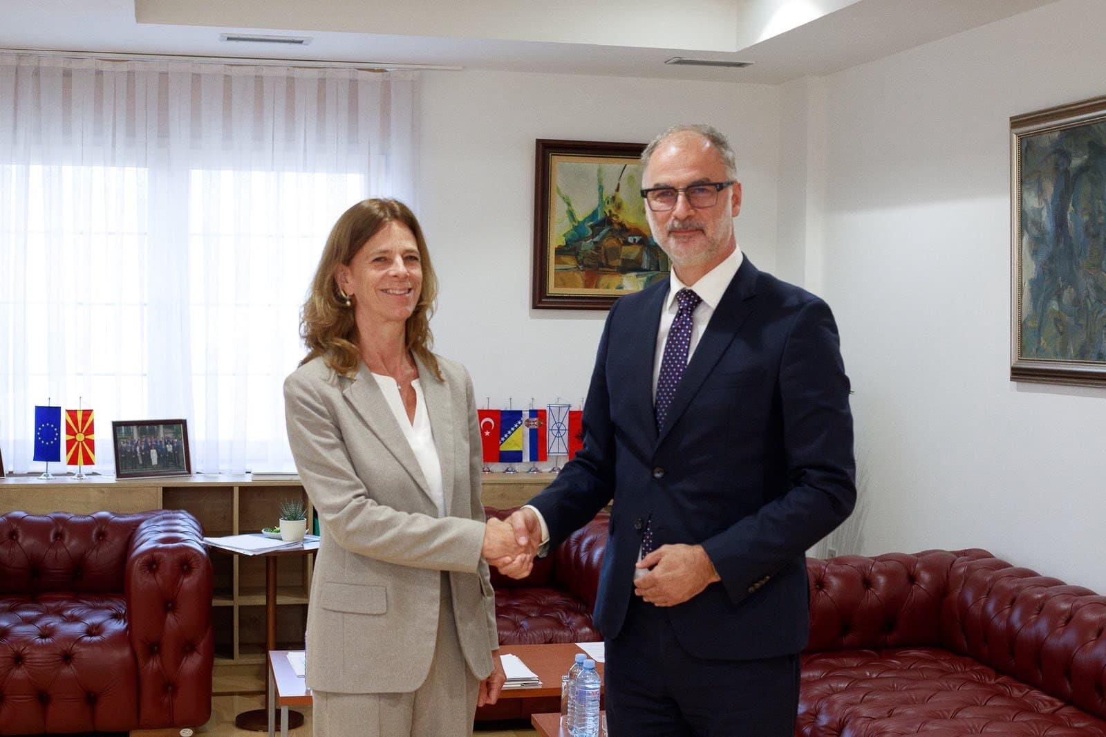 Средба на вицепремиерот и министер Стоилковиќ со швајцарската амбасадорка Вероник Улман