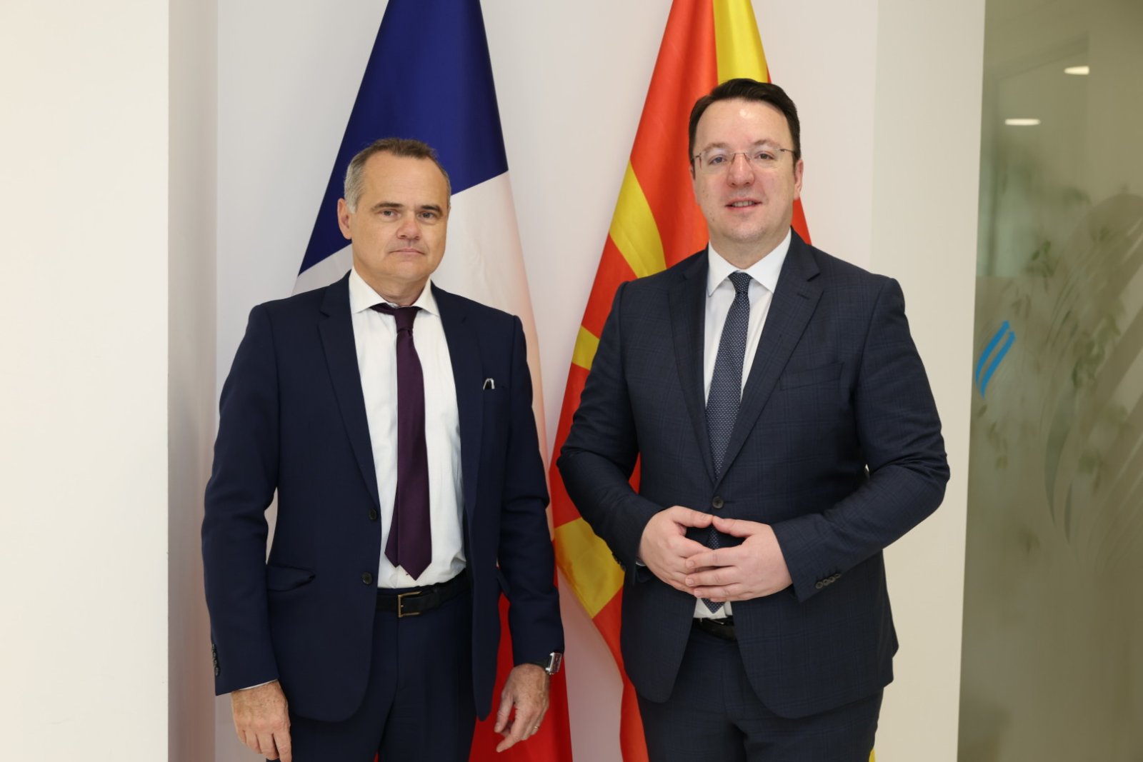 Средба Николоски – Ле Риголер: Работиме на унапредување на економската соработка меѓу Македонија и Франција. Остануваме фокусирани на европската перспектива на земјата  