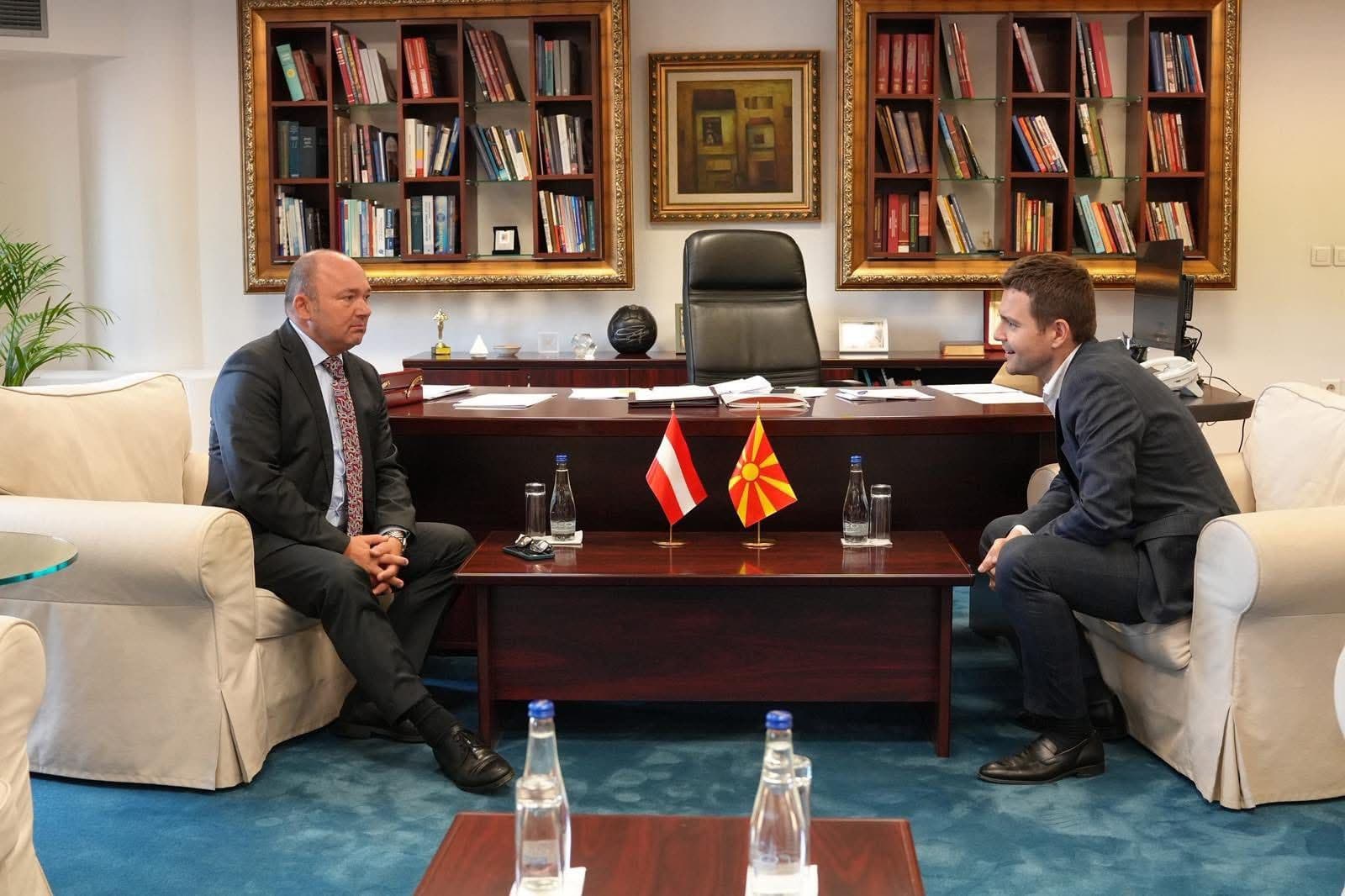Средби на министерот Муцунски со амбасадорите на Австрија и Грција