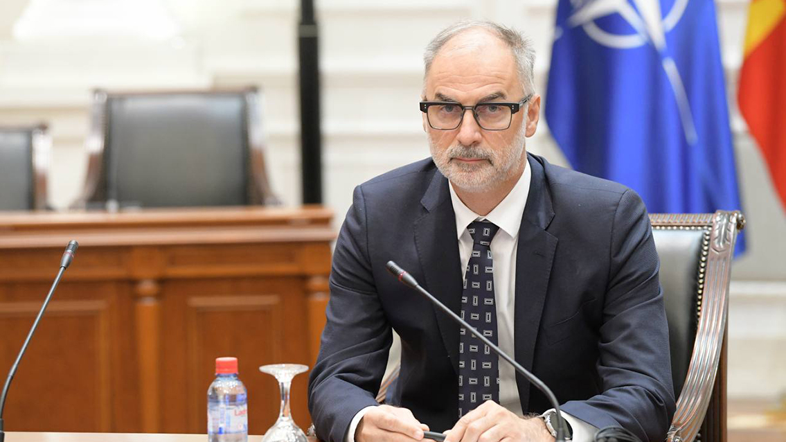 Стоилковиќ на панел-дискусијата „Ги градиме темелите на промените. За твоето време кое доаѓа“: Разликата во работењето на МОЗ е огромна и видлива!