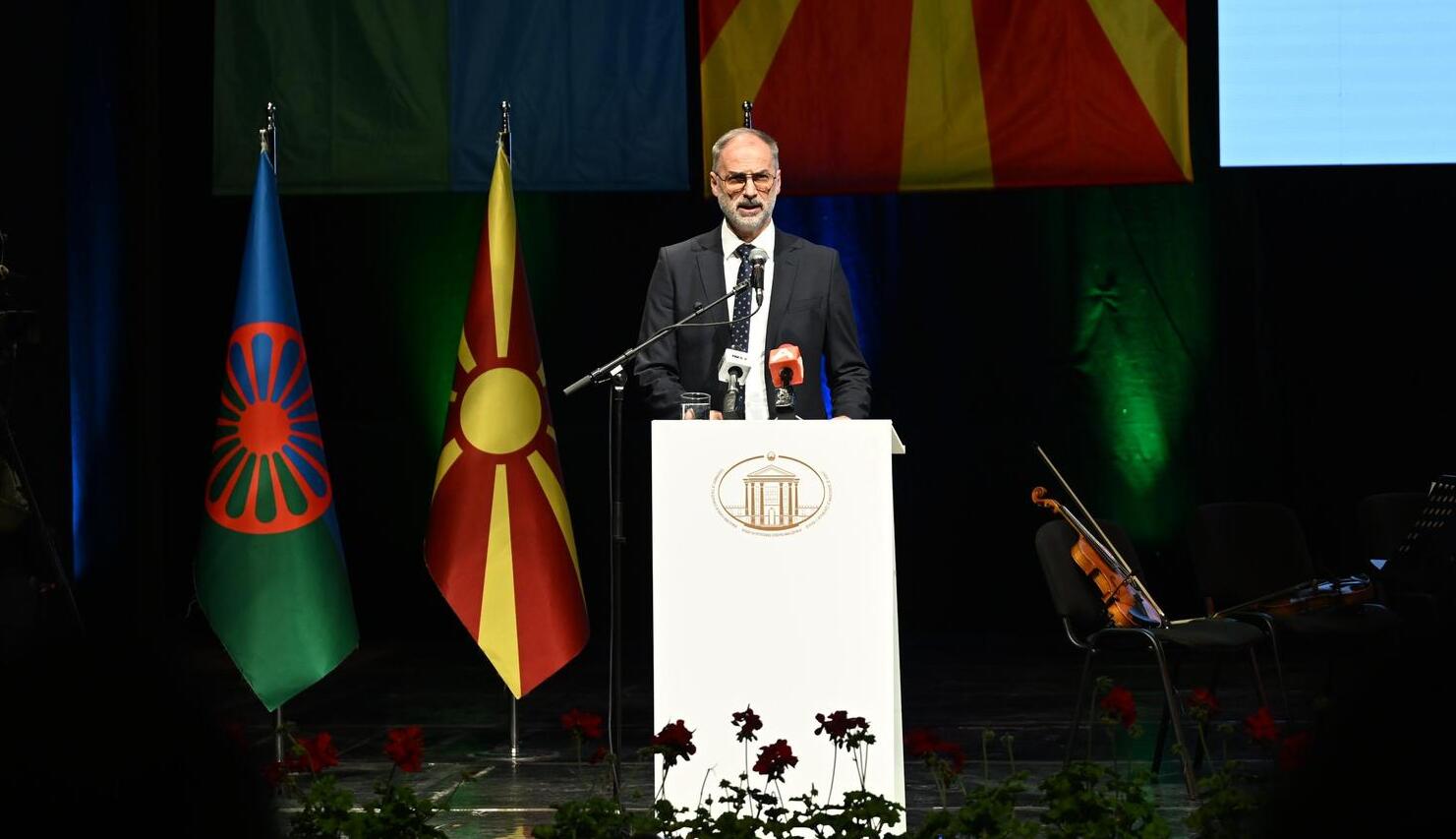 Стоилковиќ со честитка по повод 8 Април - Меѓународниот ден на Ромите: Почитта не е само обврска, таа е избор што го правиме секојдневно