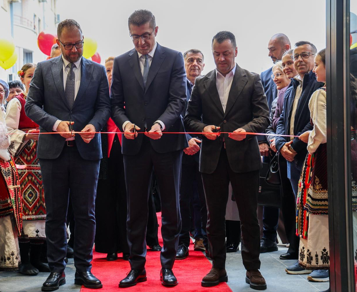 Свечено отворен реконструираниот Дом на културата „11 Октомври“ во Ченто