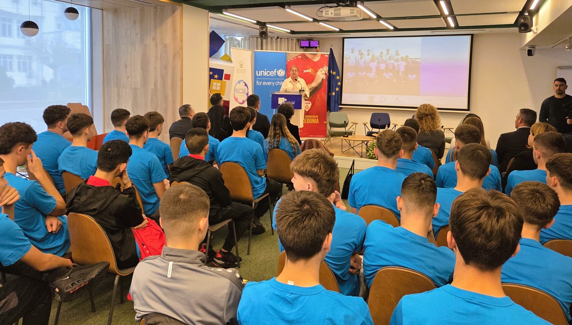 Светскиот Ден на детето одбележан со почеток на кампањата „Еден тим за секое дете – нулта дискриминација“