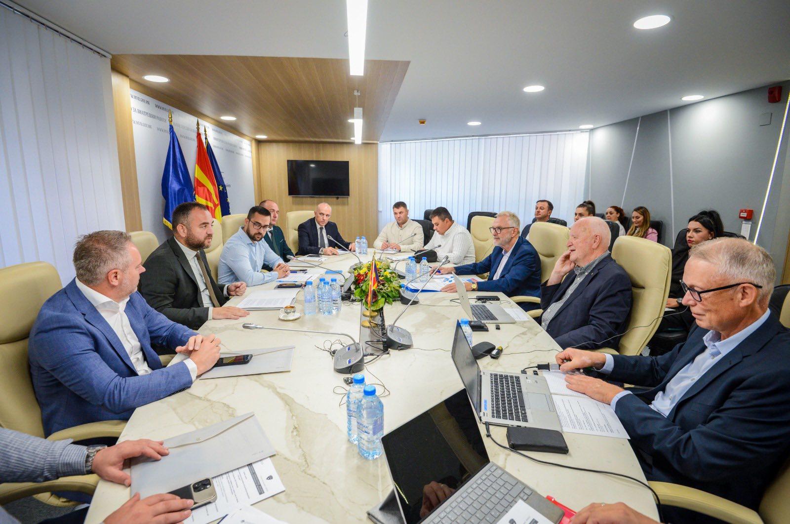 Тошковски: Граѓаните заслужуваат полиција која ќе се грижи за нивната безбедност и благосостојба, силно ќе се бори против криминалот, ослободена од политички и други влијанија
