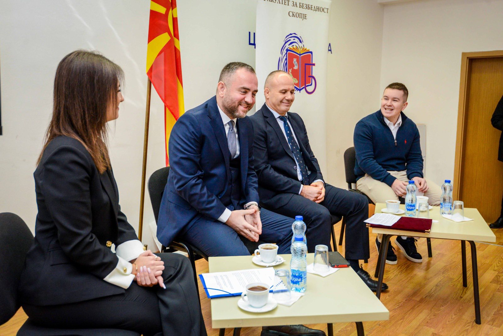 Тошковски на академско кафе и промоција на дипломирани студенти на Факултетот за безбедност: Вие сте иднината на македонскиот безбедносен систем - вработување на најдобрите дипломци во МВР