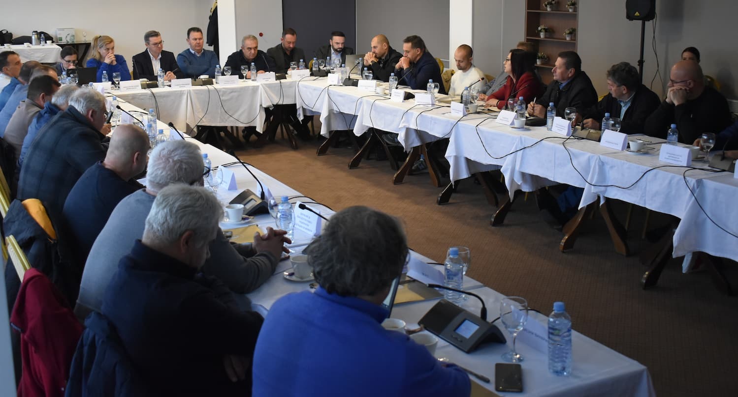 Трипуновски: Министерството заедно со земјоделските здруженија ги креира Програмите за 2025 година