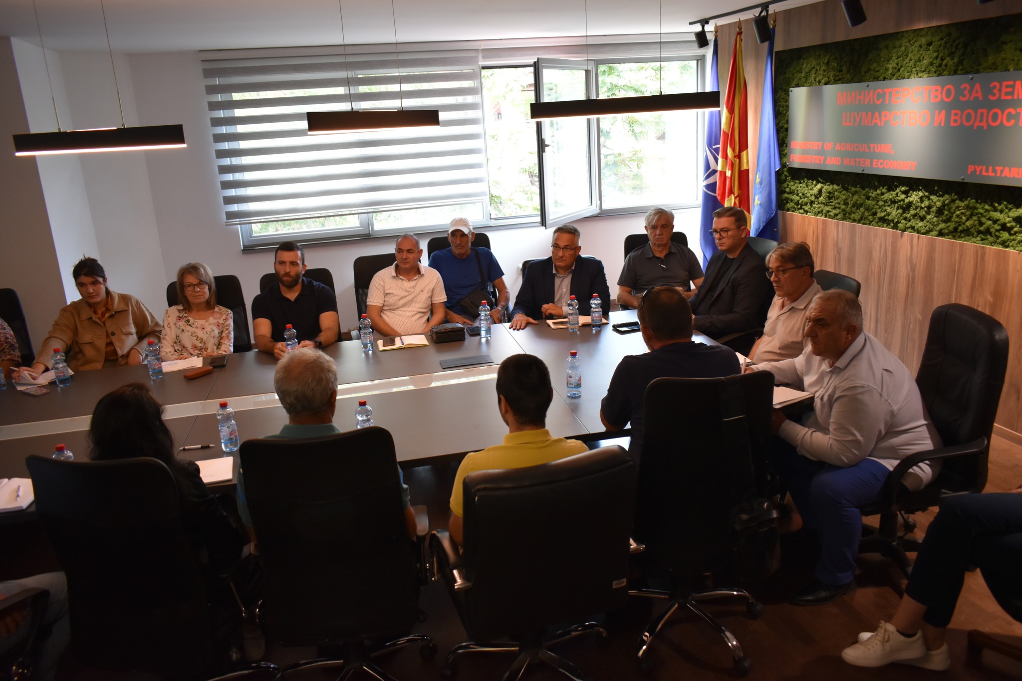 Трипуновски оствари средба со членовите на потсекторската група за лозарство и винарство