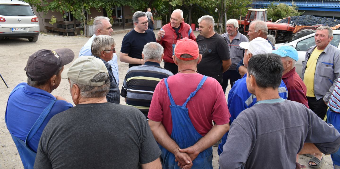 Трипуновски: Откупени се над 78 милиони килограми на винско грозје, секој грозд ќе биде собран да не се грижат земјоделците