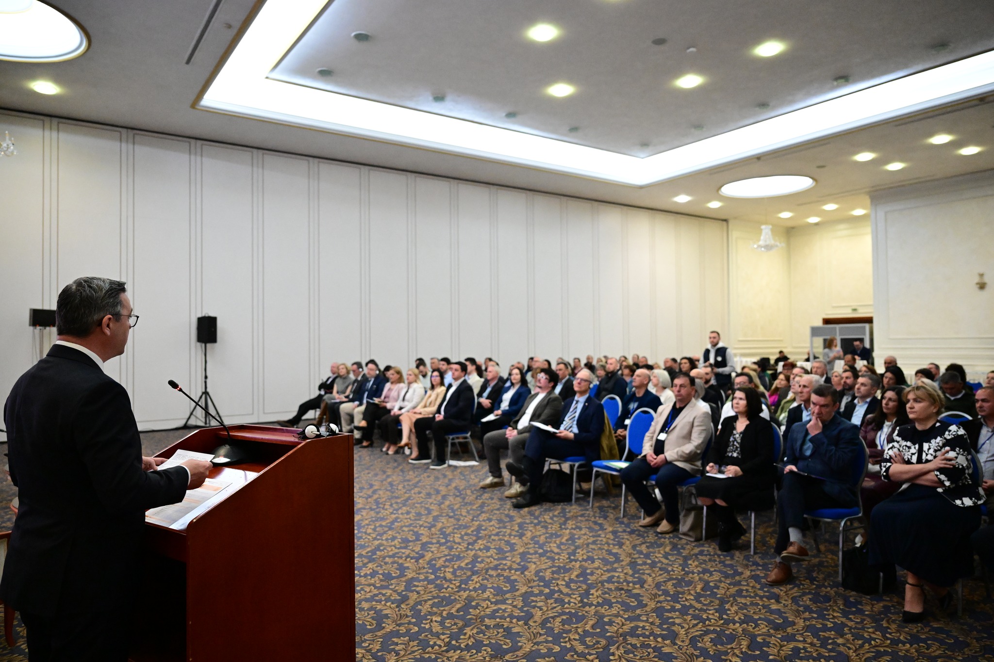 Трипуновски: Преку постојан дијалог може да се донесат решенија кои ќе значат подобра иднина за земјоделците и за државата