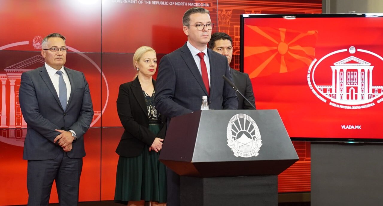 Трипуновски: Струмичани пијат неисправна вода, Општината недоволно се справува со хаваријата, владата се нуди за помош