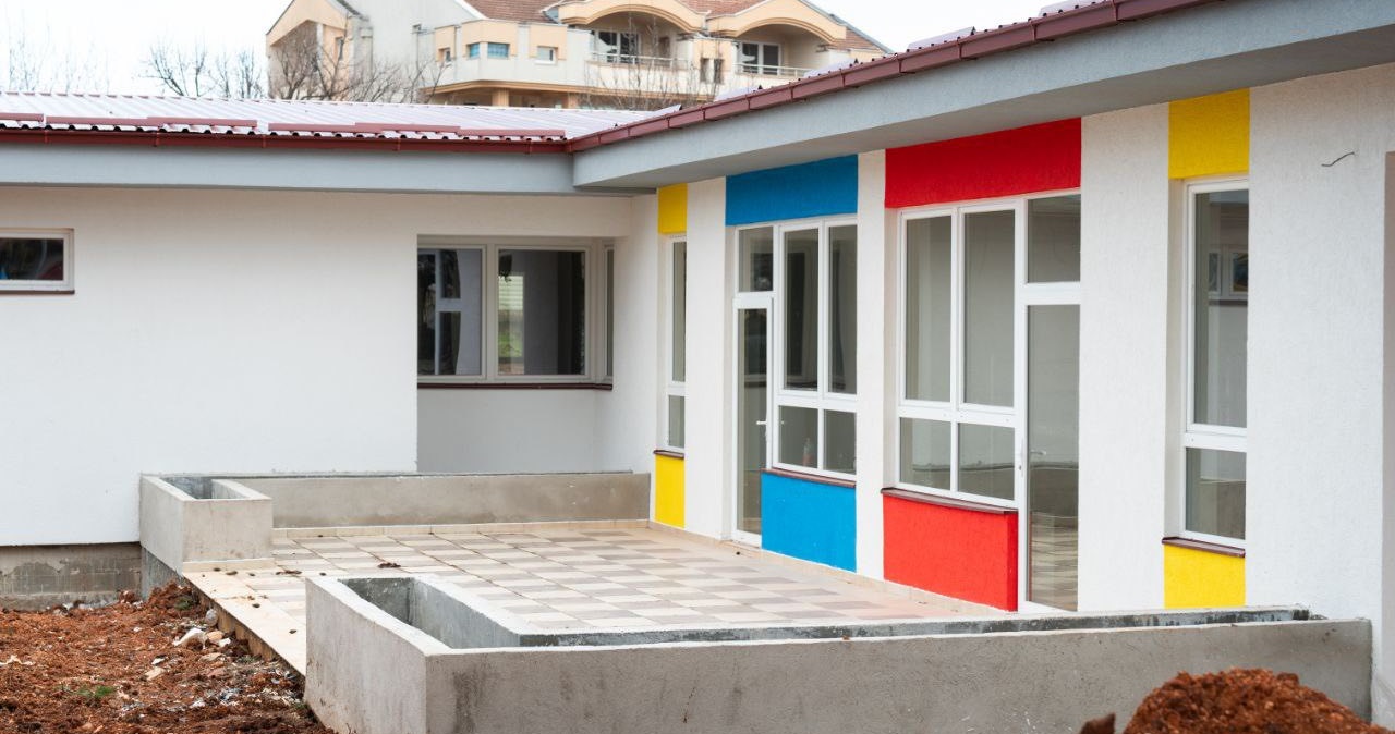 Увид во финалната фаза од изградбата на новата детска градинка во Бутел 2