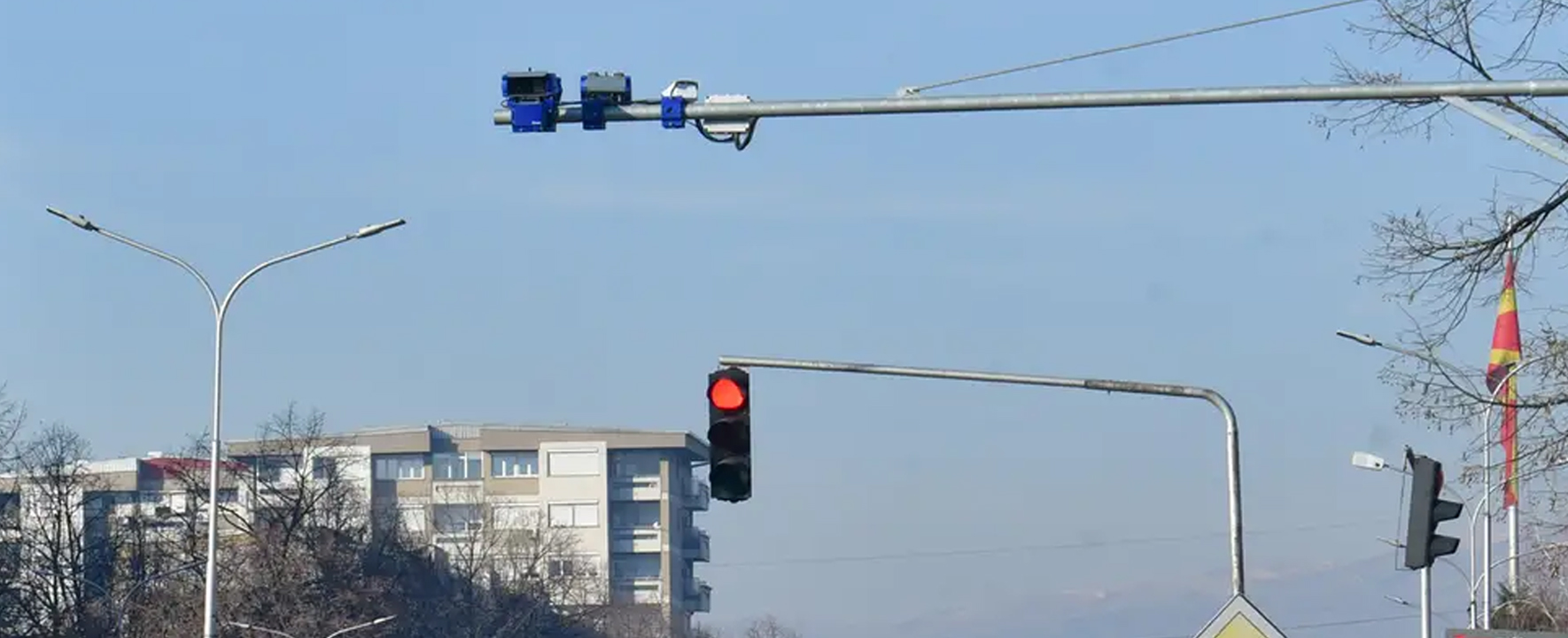 Вчера, од системот „Безбеден град“ регистрирани се вкупно 526 прекршоци, првпат не е регистриран ниту еден за минување на црвено светло 