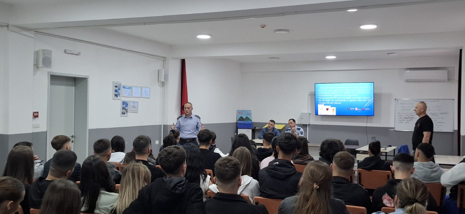 „Oдговорно слави го успехот“- превентивна кампања на МВР со матуранти