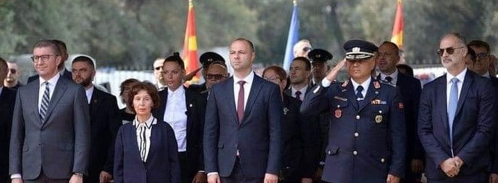 ВИЦЕПРЕМИЕРОТ И МИНИСТЕР СТОИЛКОВИЌ НА СВЕЧЕНОСТА ПО ПОВОД ОДБЕЛЕЖУВАЊЕТО НА ДЕНОТ НА АРМИЈАТА