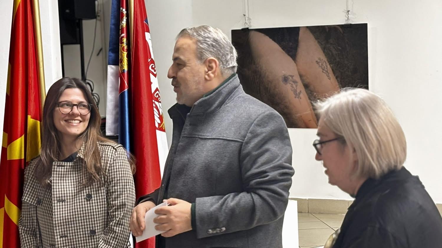 Во КИЦ во Белград отворена фотографската изложба „Осончена тишина“