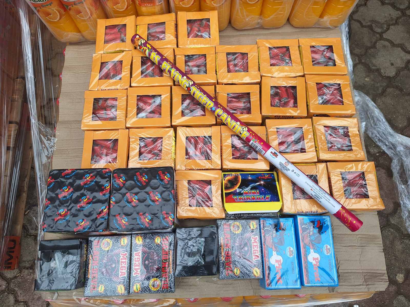 In a retail facility in the Lipkovo area, 1,233 pieces of pyrotechnic items were found; the owner of the facility was deprived of liberty.