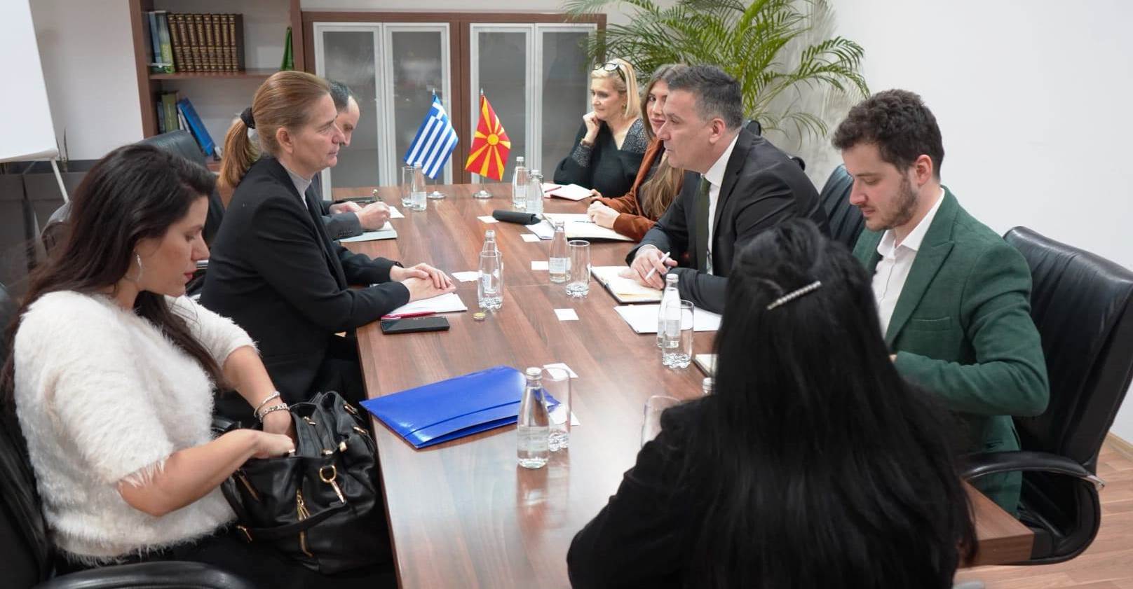 Хоџа и Филипиду разговараа за прекуграничната соработка во заштитата на животната средина