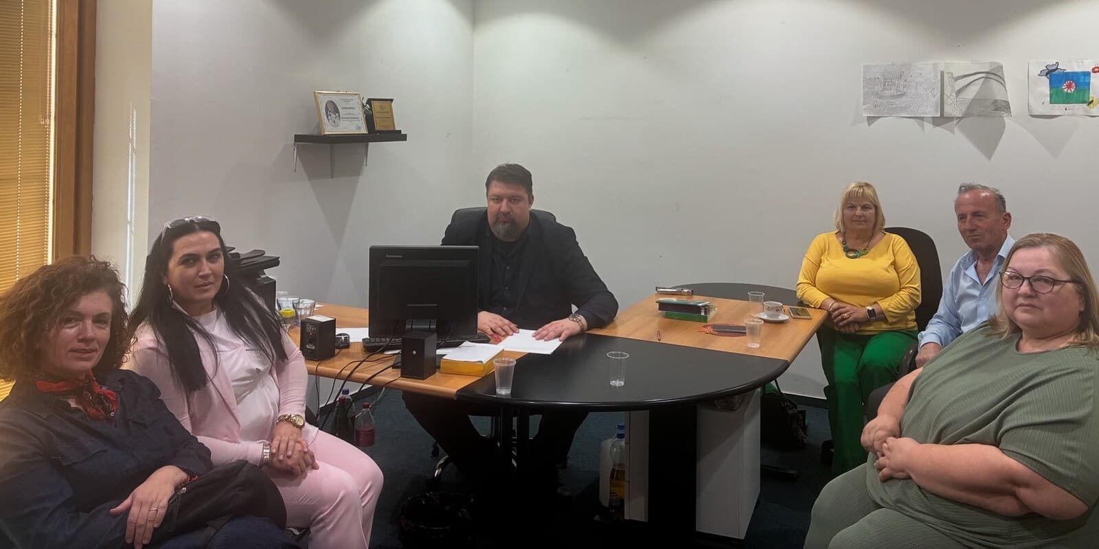 Забрзување на процесот за достапност на учебници на српски и босански јазик