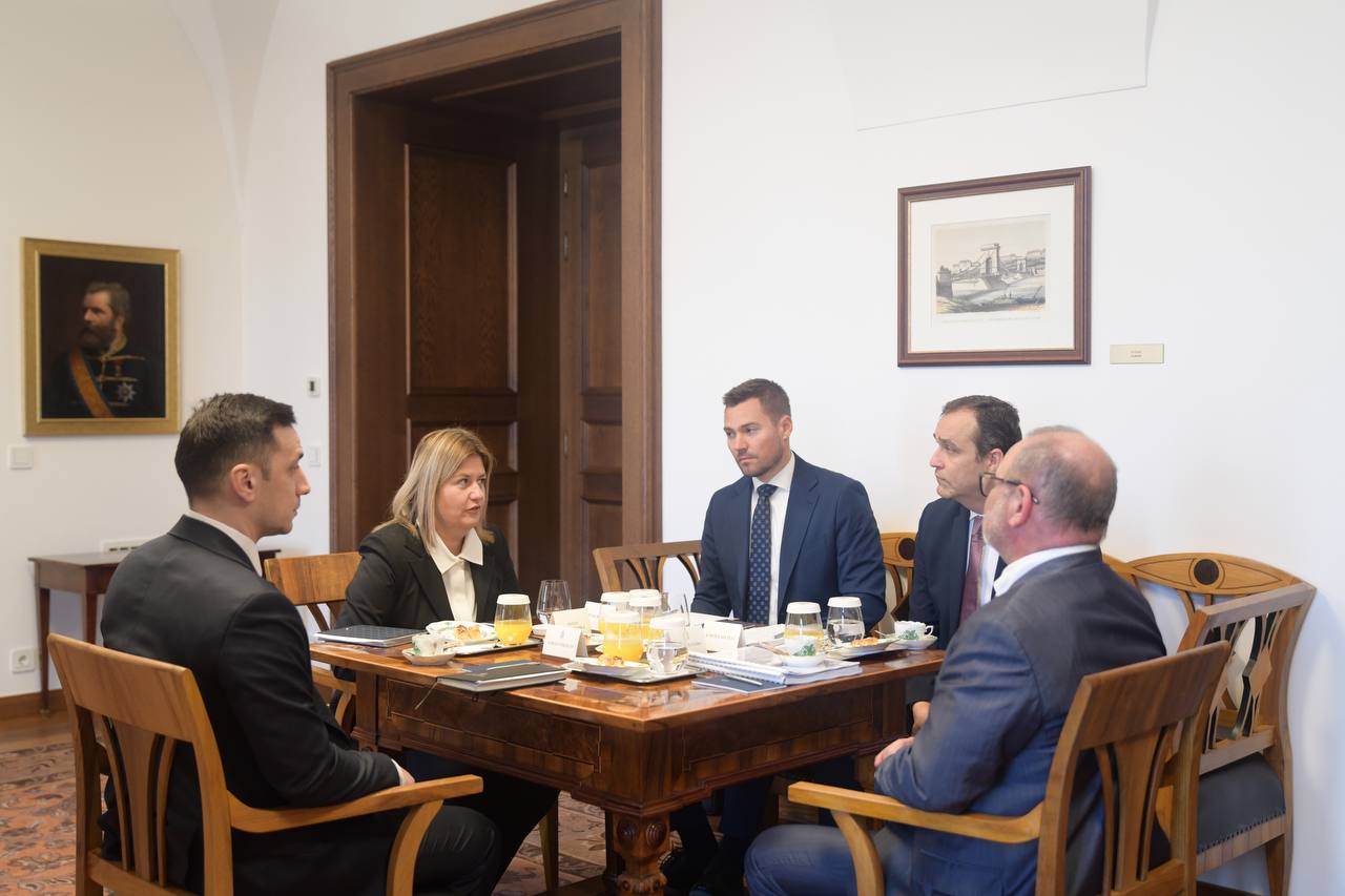 Strengthening the Energy Partnership – Bozhinovska Meets with Hungarian Minister of Energy in Budapest