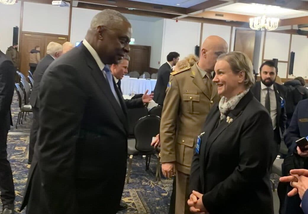 Заменик министерката Елфет Исмаили во Рамштајн на состанокот на Контакт Групата за Украина