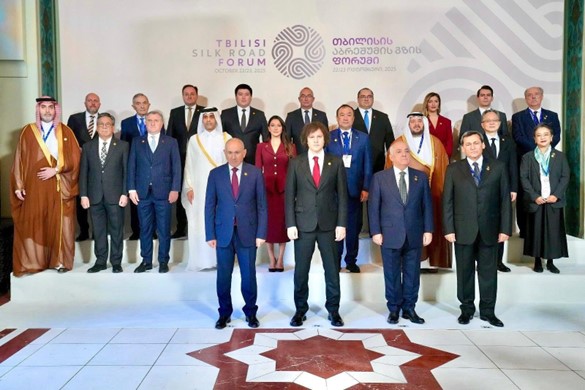 Заменик министерката за транспорт  Калтрина Зеколи Шаќири учествуваше на Меѓународниот форум „Патот на свилата“ во Тбилиси, Грузија