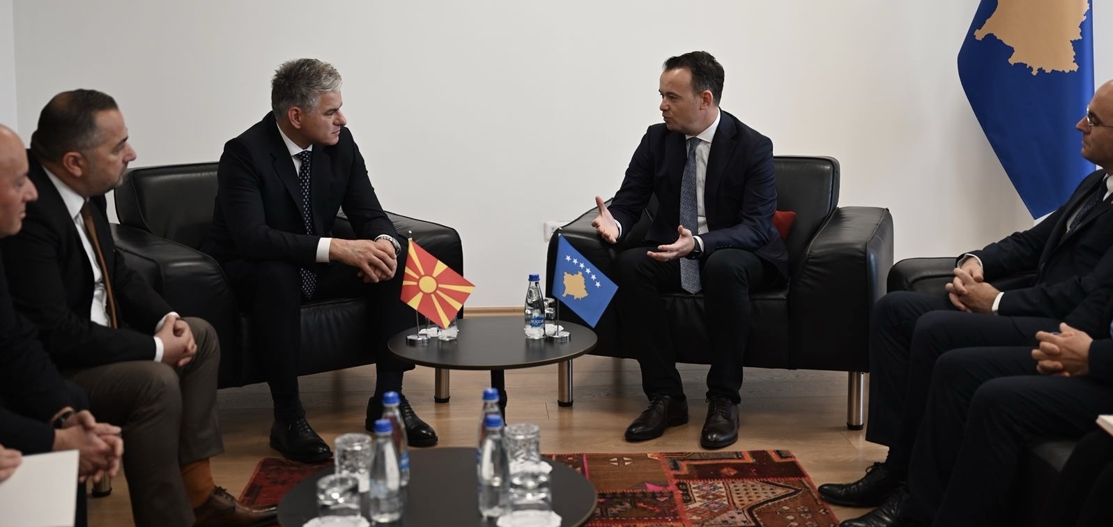 Заменик министерот Фљакрон Беџети се сретна со Министерот за земјоделство, шумарство и рурален развој, Фатон Пеци, и заменик министерот, Имри Демелези