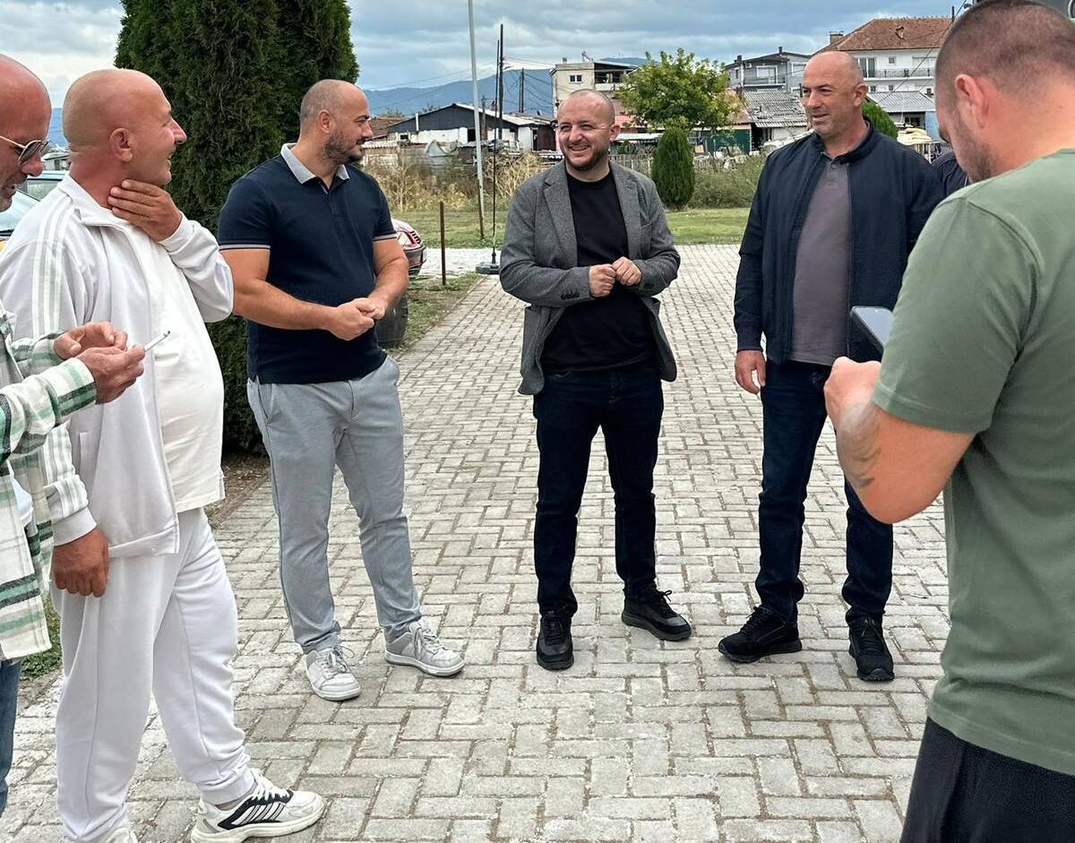 ﻿Заменик министерот Хоџа го следеше процесот на доделување на картичките за зелена нафта во Струга