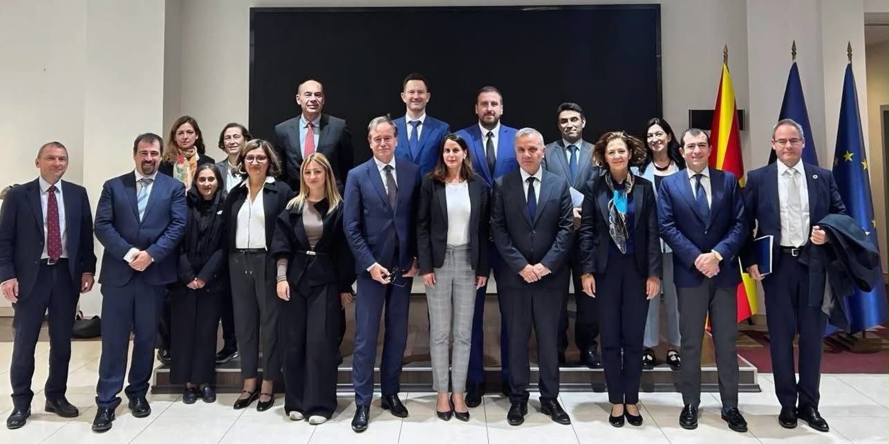 Заменик министерот за надворешни работи и надворешна трговија Зоран Димитровски се сретна со делегација на Одборот на директори на Европската банка за обнова и развој