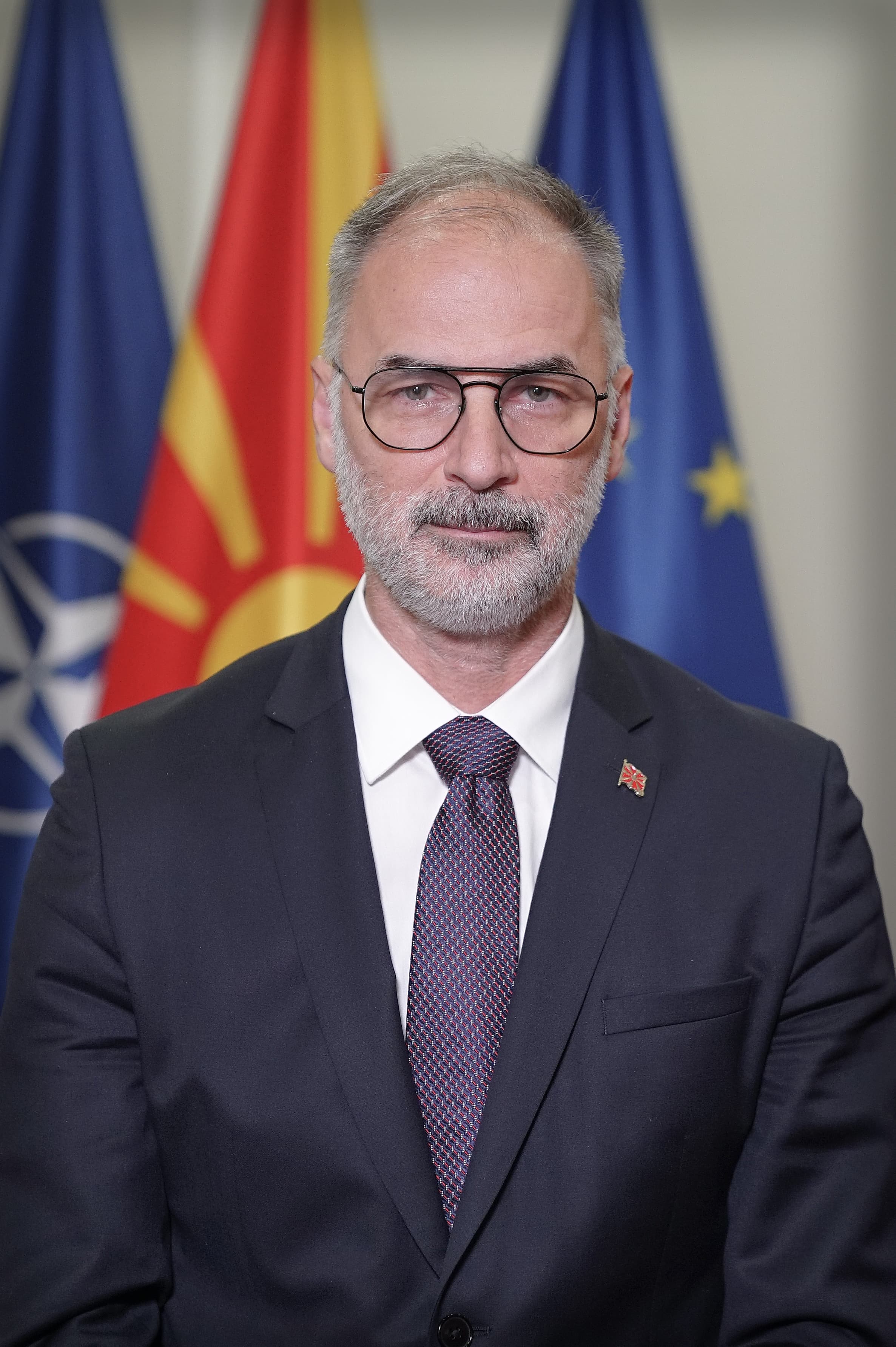 Иван Стоилковиќ