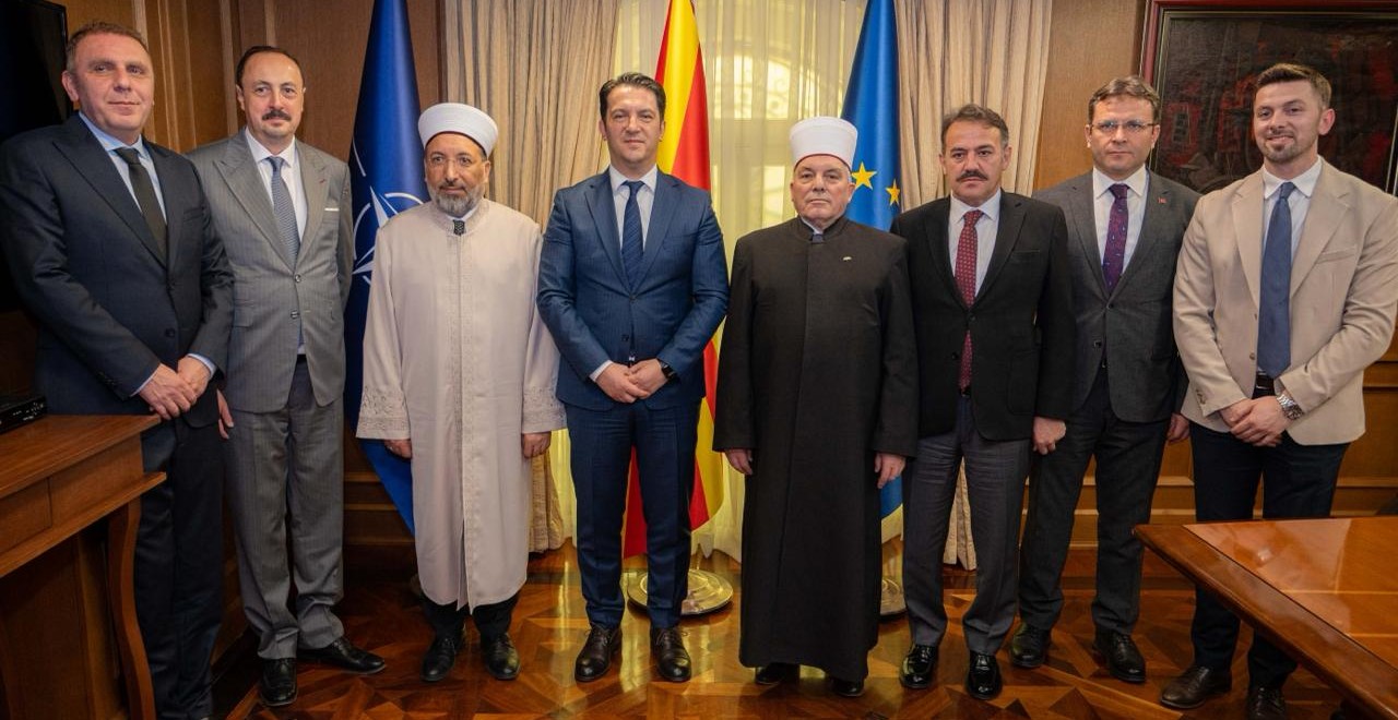 Заменик-претседателот на Владата на Република Северна Македонија, Беким Сали, се сретна со претседателот на Исламската верска заедница на Република Турција, проф. д-р Сали Арпагуш